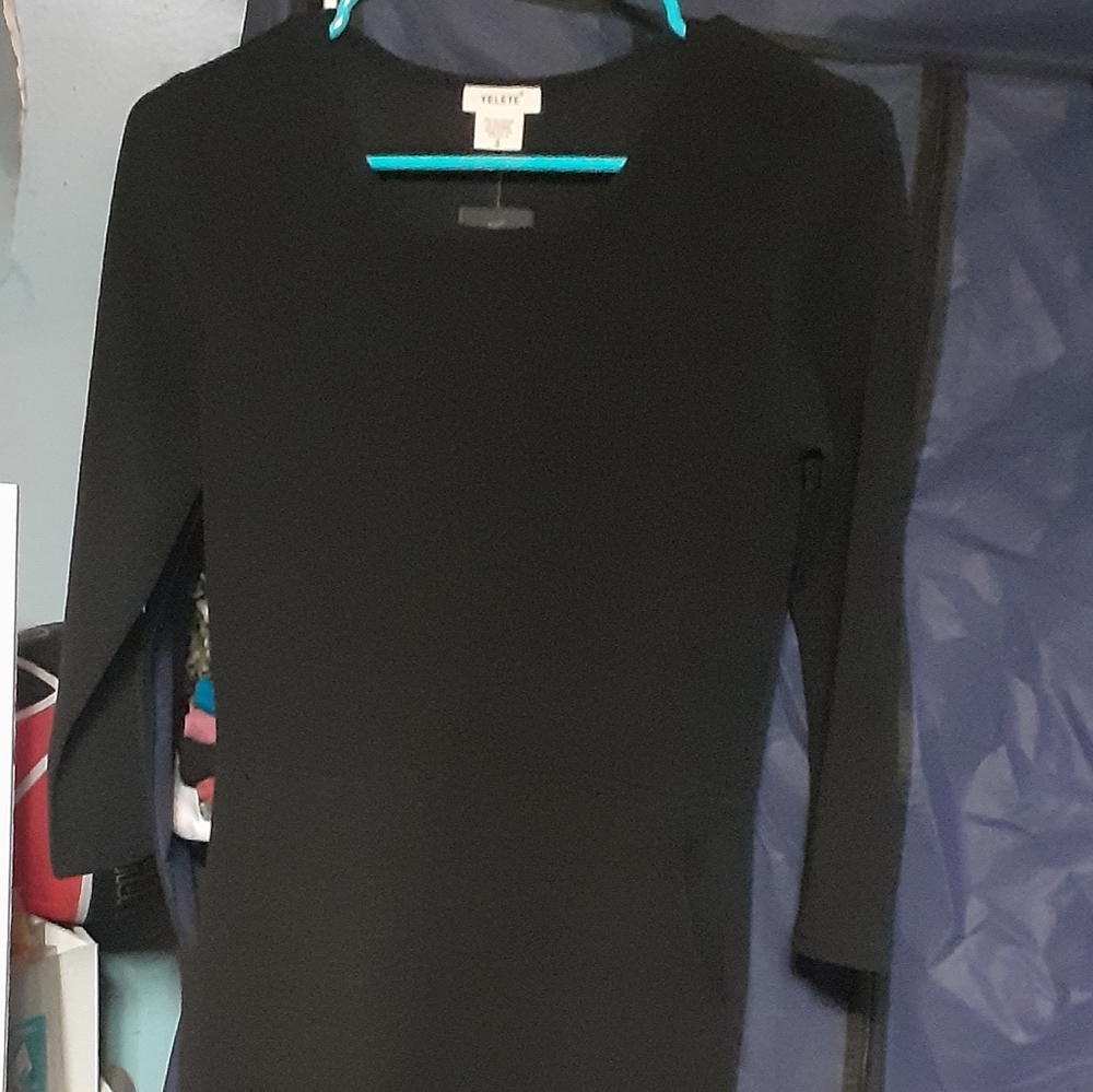 Black dress with pockets